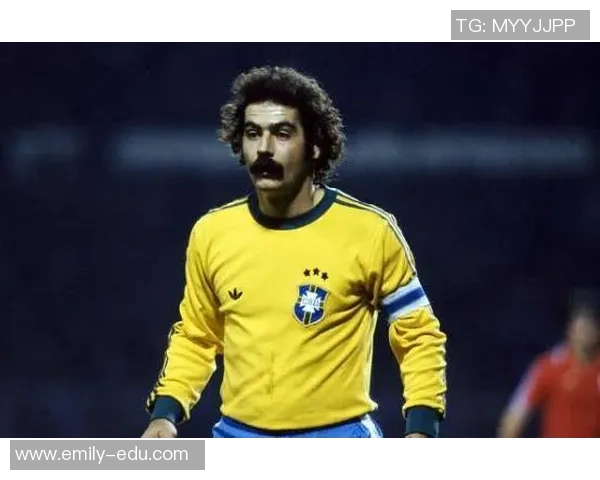 细数绿茵传奇巨星的经典瞬间与那些让人热血沸腾的足球招牌动作