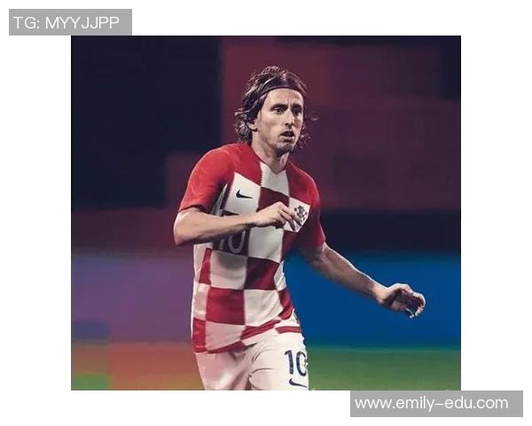 足球球星独特发型大盘点 解析不同风格背后的个性与魅力